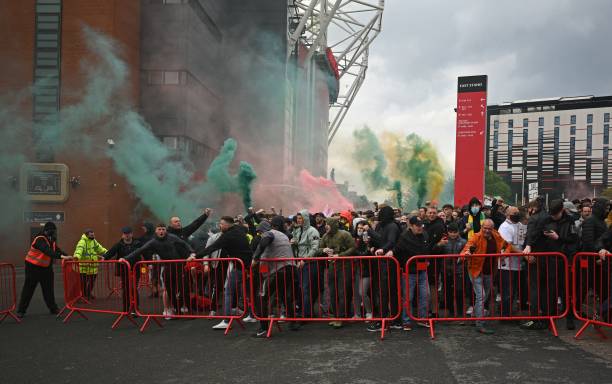 再次对他们 再次对他们