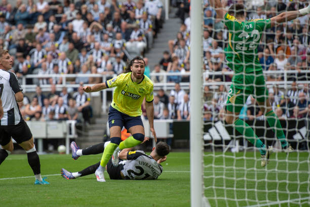 在残酷的联 在残酷的联